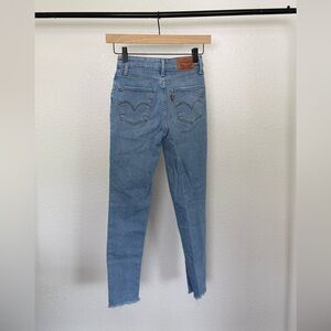 721 Levi’s High rise skinny jeans